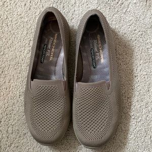 Womens Sketchers brand shoes. Like new condition